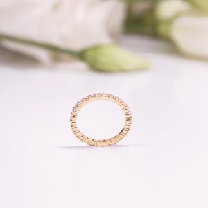 Alliance Zoé or rouge 18 carats et diamants 0,68cts, pour femme, collection Mariage.