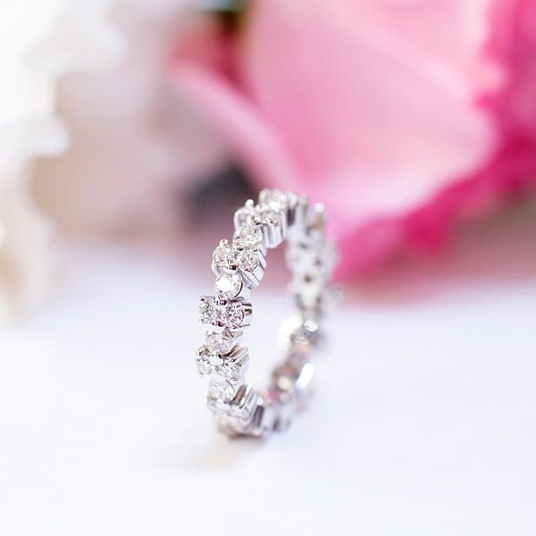Alliance en or blanc 18 carats et diamants 1,68ct, pour femme, collection Mariage.